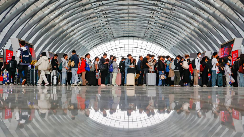 鐵路“五一”假期運輸旅客發(fā)送量累計超1億人次