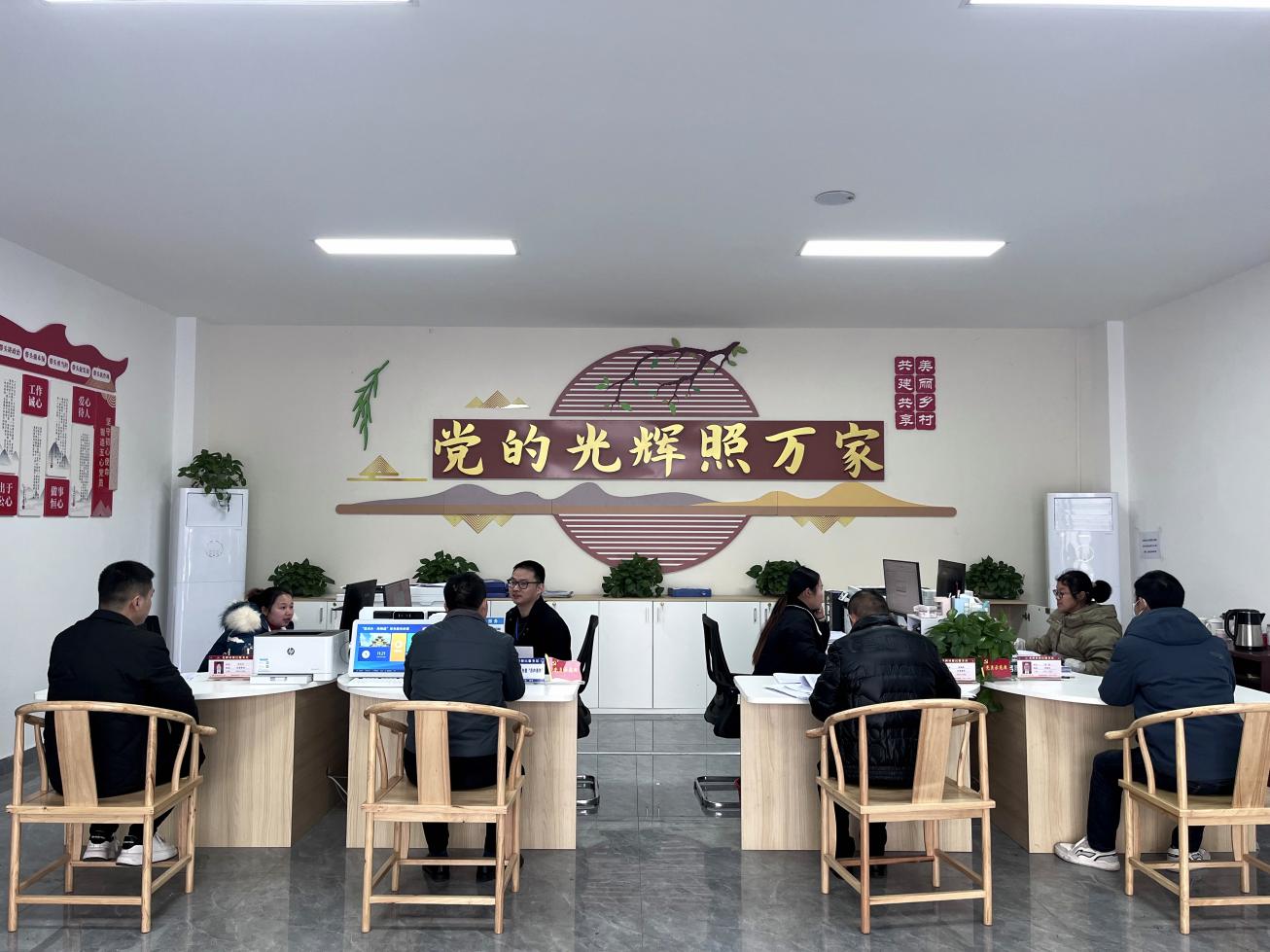 “甜成辦·隆暢通”平臺(tái)融合賦能，疏通基層政務(wù)服務(wù)“神經(jīng)末梢”