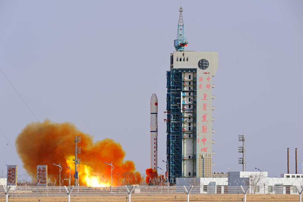 我國成功發(fā)射遙感三十七號等3顆衛(wèi)星