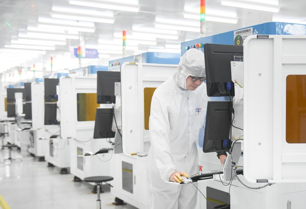 強信心·開新局｜靠譜服務、技術推銷、標準開路——一家光通信企業(yè)的“出海秘籍”
