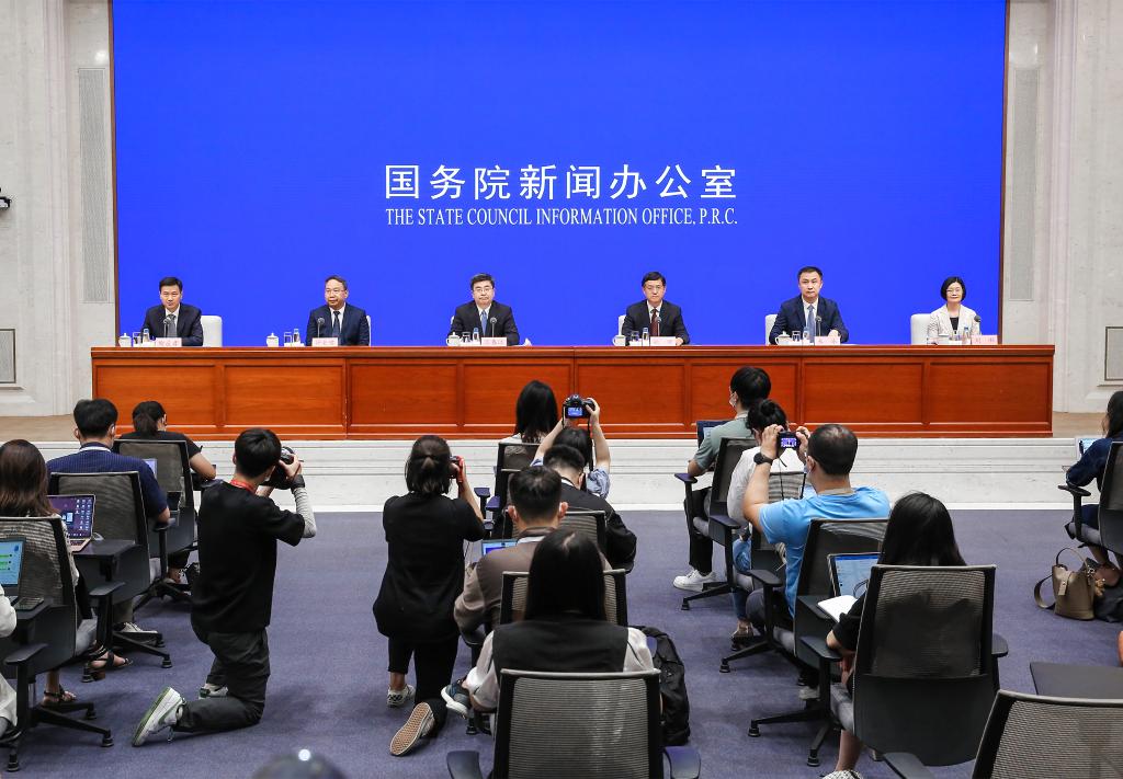 國新辦舉行持續(xù)深化改革開放、切實優(yōu)化營商環(huán)境國務院政策例行吹風會