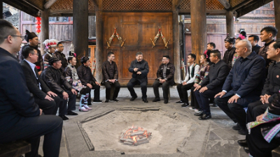 學(xué)習(xí)進(jìn)行時丨習(xí)近平總書記的“板凳座談會”