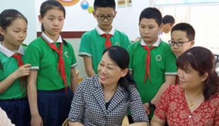 全國人大代表方燕：維護群眾權(quán)益 履行代表職責(zé)