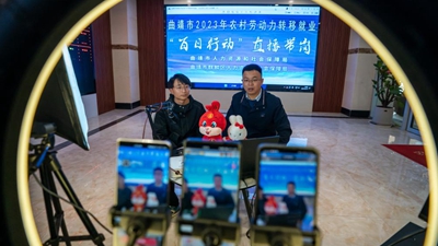 袁海波：“我是農(nóng)民工，更懂農(nóng)民工”