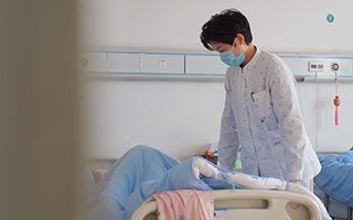做人民的代表，為人民辦實(shí)事