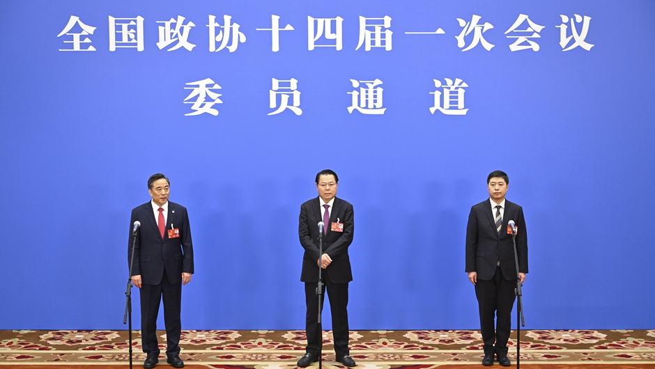 全國政協(xié)委員接受采訪