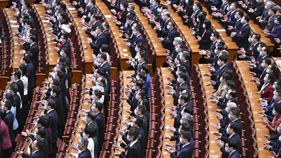 十四屆全國人大一次會(huì)議舉行第五次全體會(huì)議