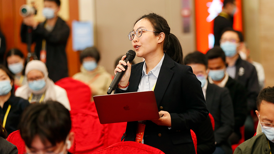北京青年報(bào)記者提問(wèn)